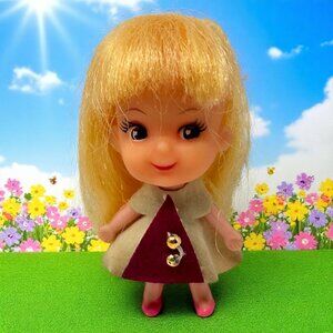 Vintage Little Kiddles Miniature Doll Toy Blonde Hair Gold Felt Pink Shoes 3"